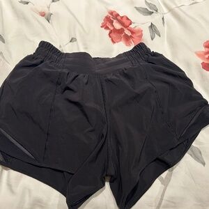 Lululemon Hotty Hot Shorts Size 4 EUC